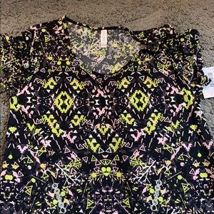 LuLaRoe classic tee large Aztec